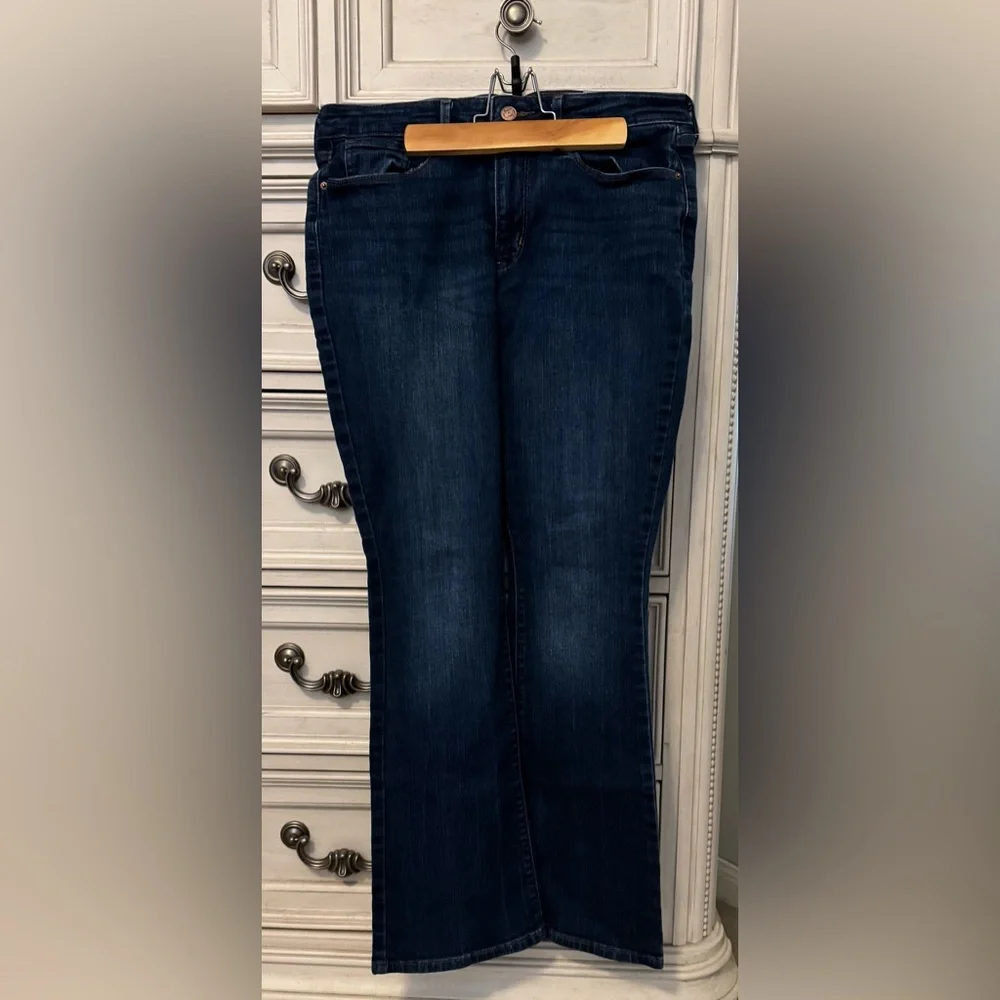 Women’s Levi's Denizen Jeans - Picture 3 of 8